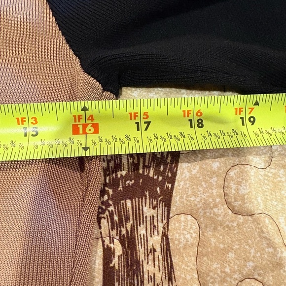 White House Black Market Colorblock Short Sleeve Top side zipper detail size S - Picture 9 of 11